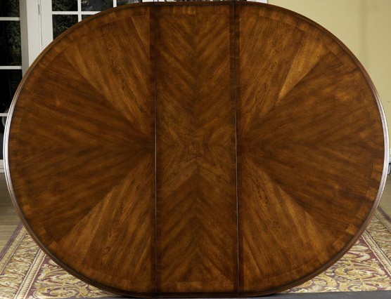 Worcester Round to Oval Dining Room Table Set