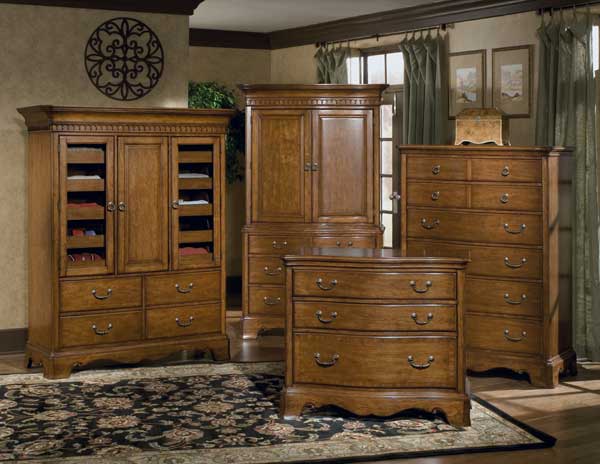 Chesapeake Oak Bedroom Furniture Set with Sleigh Bed