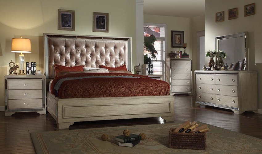 Marilyn Bedroom Set in White Wash