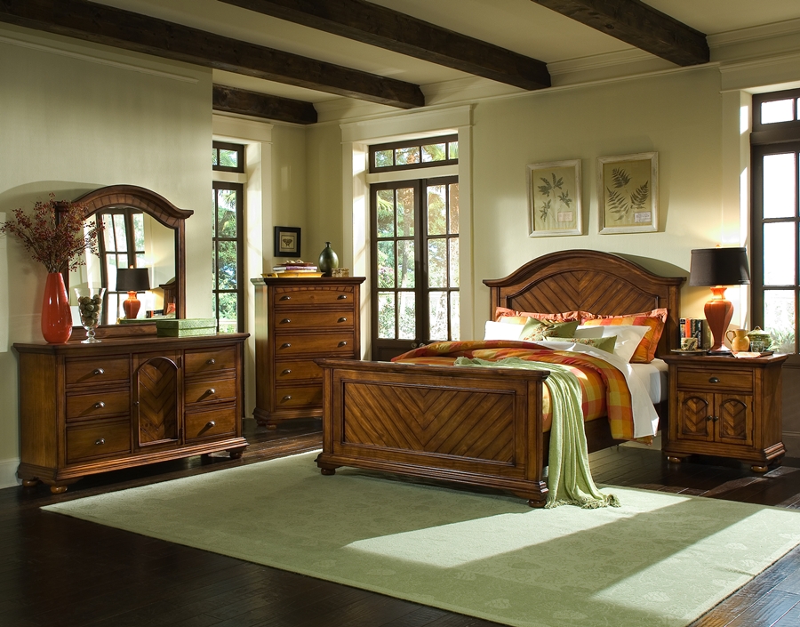 Brentwood Bedroom Set in Black, White or Chestnut