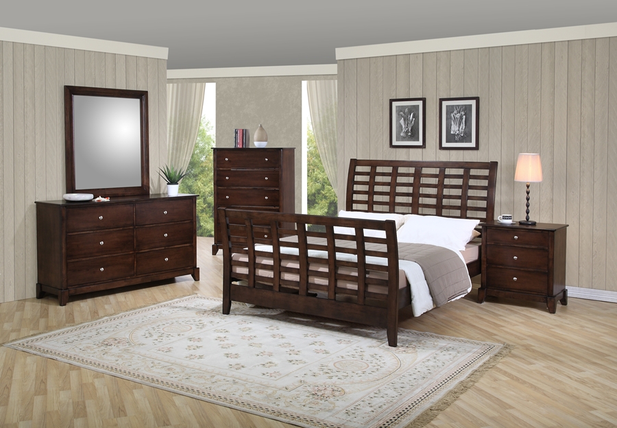 Stratford Casual Bedroom Set